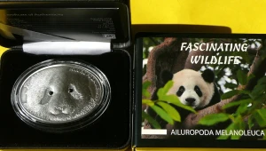 10$ FIJI 2013 PANDA WIELKA SREBRO UNCJA RZADKA FASCYNUJĄCA DZIKĄ PRZYRODĄ