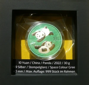 10 YUAN CHINY 2022 PANDA WIELKA SPACE GREEN KOLOR Ag 999